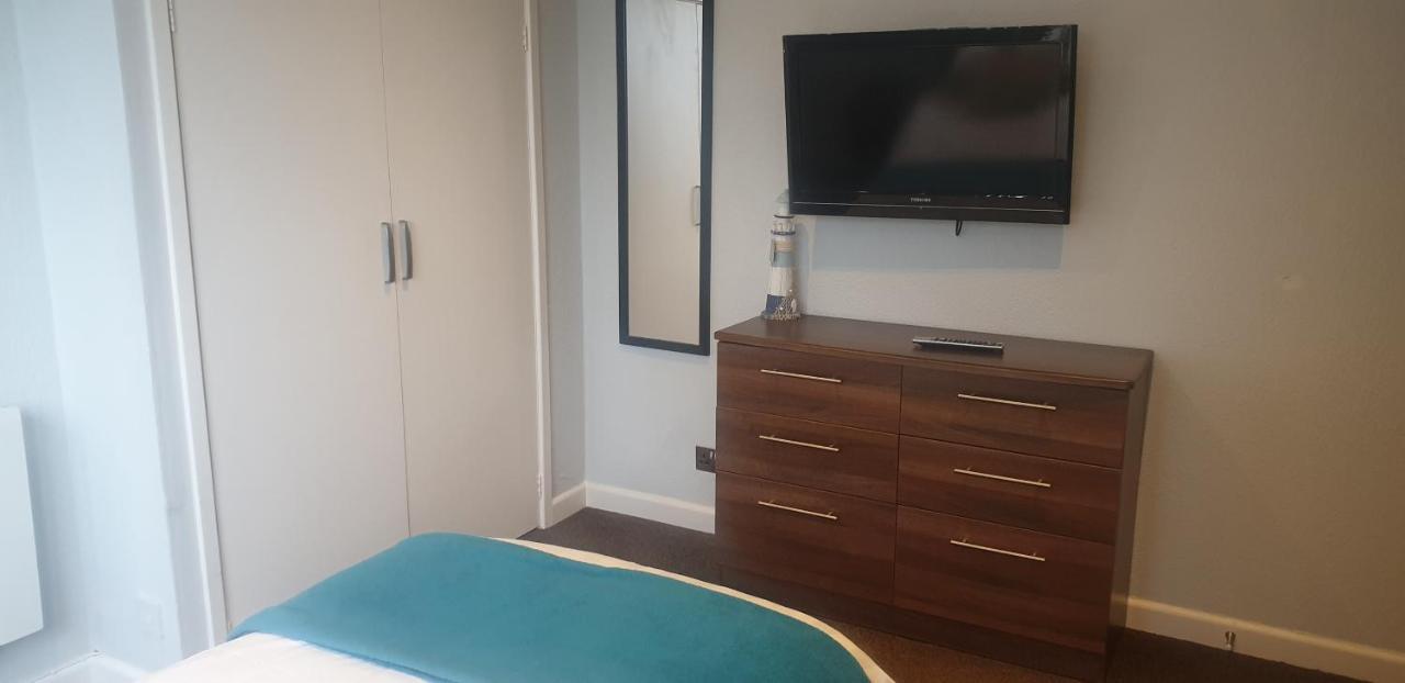 Lockinbar Holiday Apartments Тенбі Екстер'єр фото