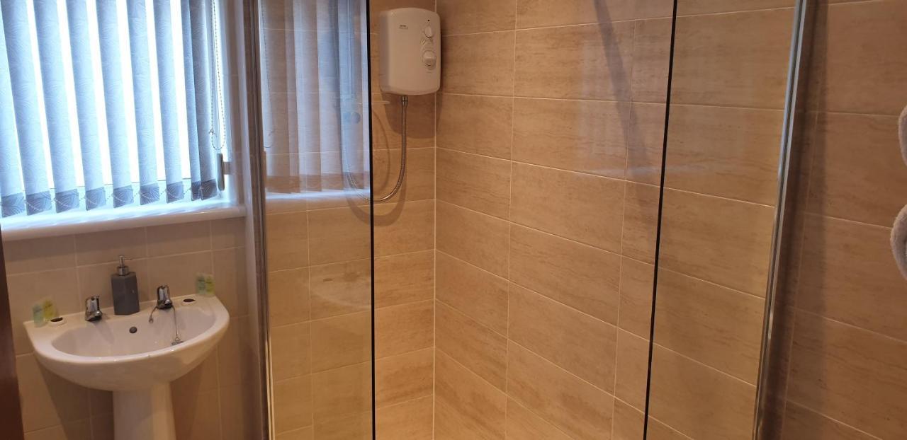 Lockinbar Holiday Apartments Тенбі Екстер'єр фото