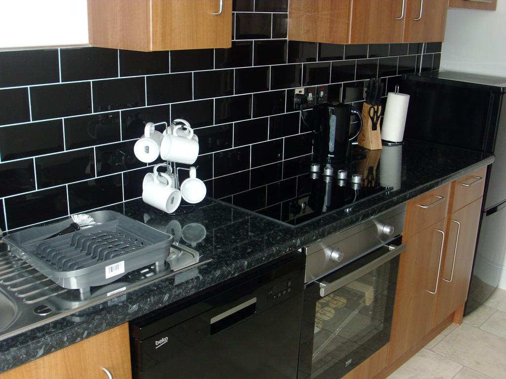 Lockinbar Holiday Apartments Тенбі Екстер'єр фото
