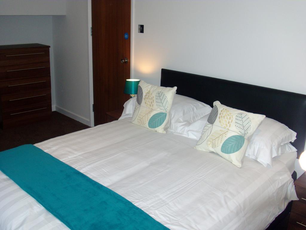 Lockinbar Holiday Apartments Тенбі Екстер'єр фото